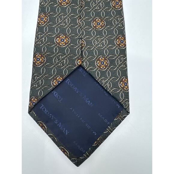 Today's Man Made In Italy Green and Orange Medallion Patten Men's Neck Tie - Picture 7 of 9